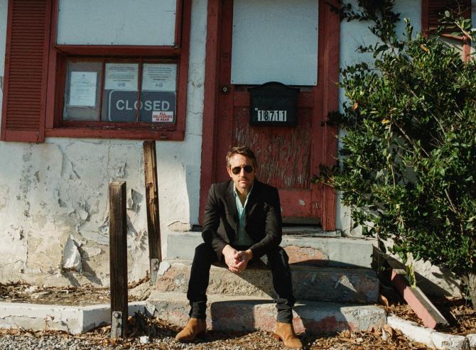 Iconic Foo Fighters lead guitarist Chris Shiflett Exclusive Courier interview!