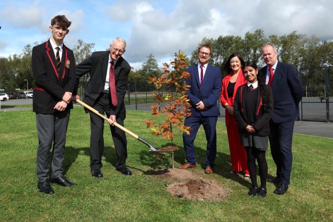 Secretary of State pays visit to ICD to mark 30th Anniversary